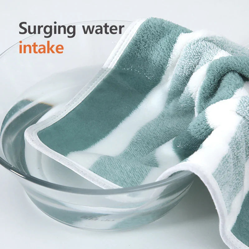 Serviette de bain rayée ULTRA absorbante et épaisse - 70x140cm