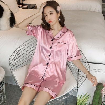 Pyjama en satin femme